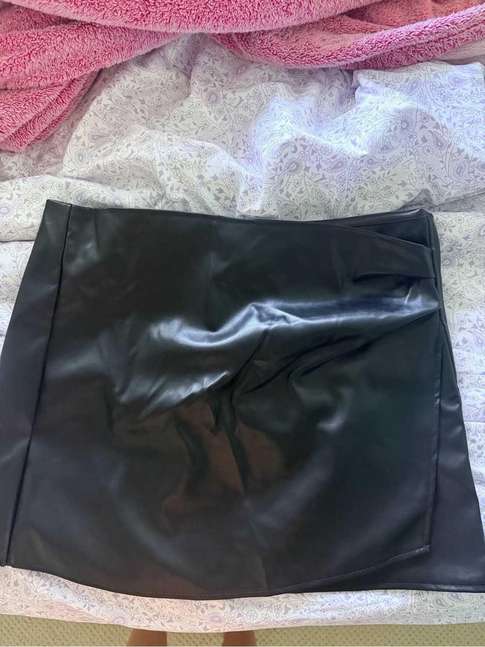 SHEIN Black Faux Leather Mini Skirt